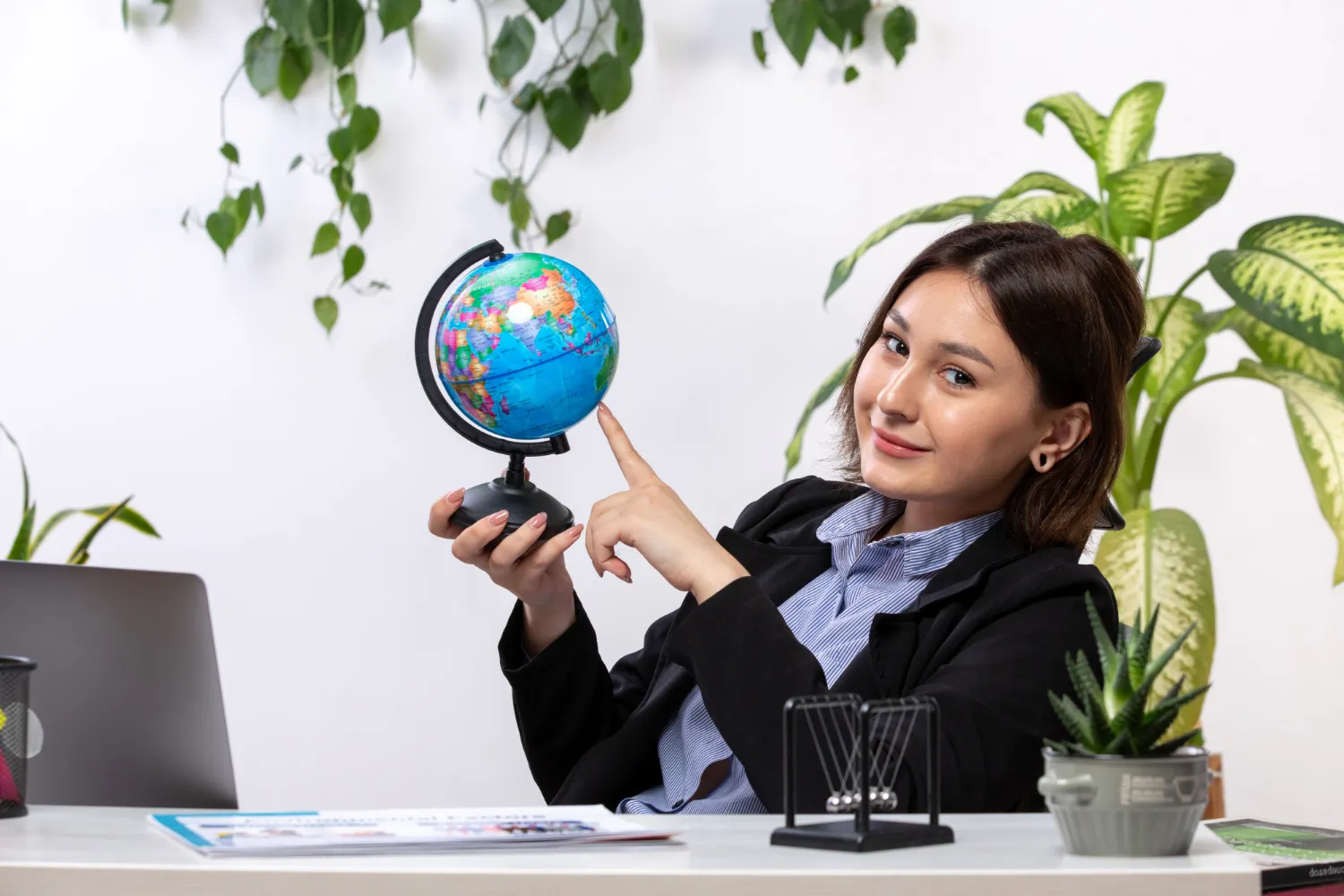 Global career opportunities with ACCA after 12th in countries like UK, Canada, Dubai