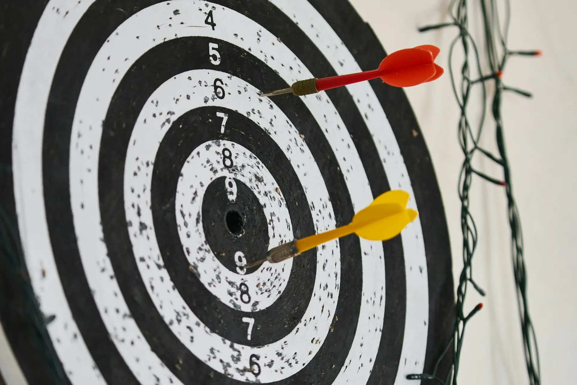 dart game indicating performance